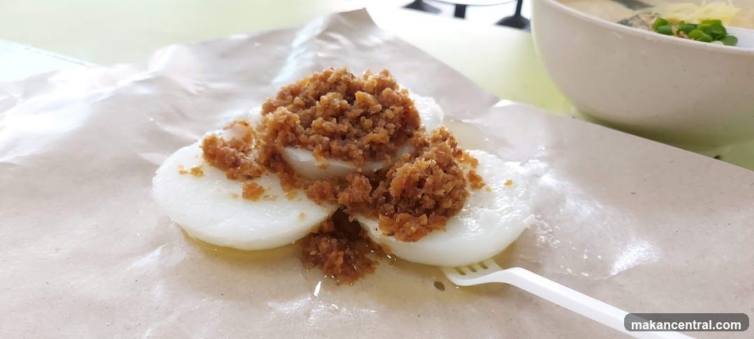 Rice cakes with topping