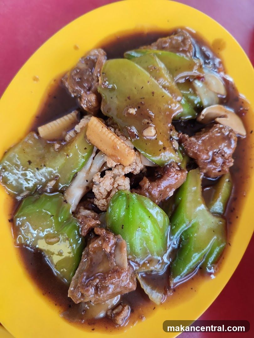 Stir-fried dish with meat and vegetables