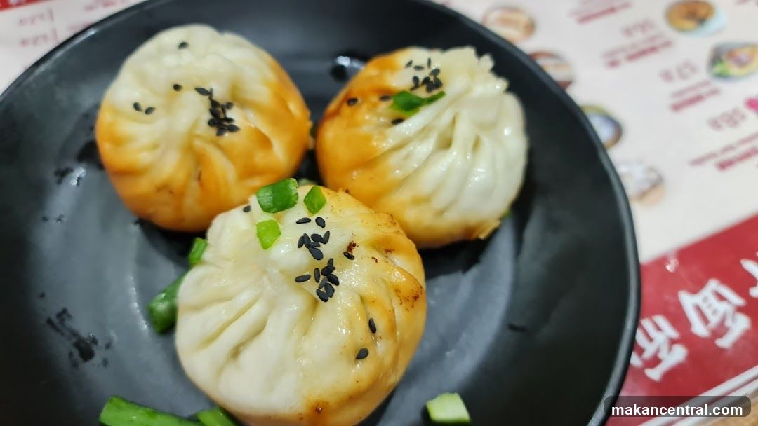 Pan-fried dumplings