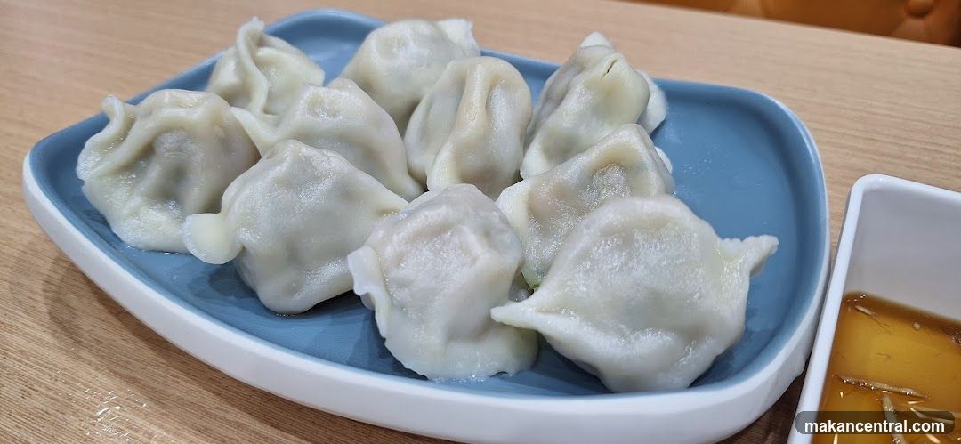 Dumplings with Dipping Sauce