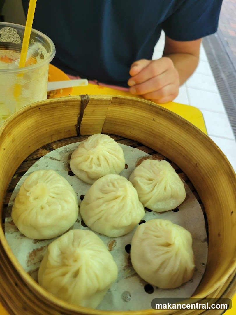 Steamed Dumplings in Bamboo Steamer