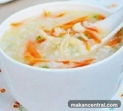 Congee with Shredded Carrots and Chicken