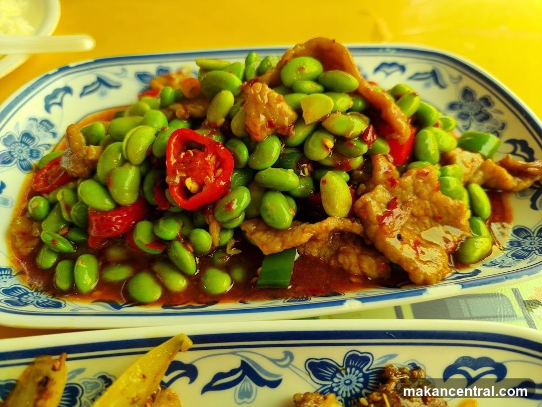 Stir-fried Edamame with Meat