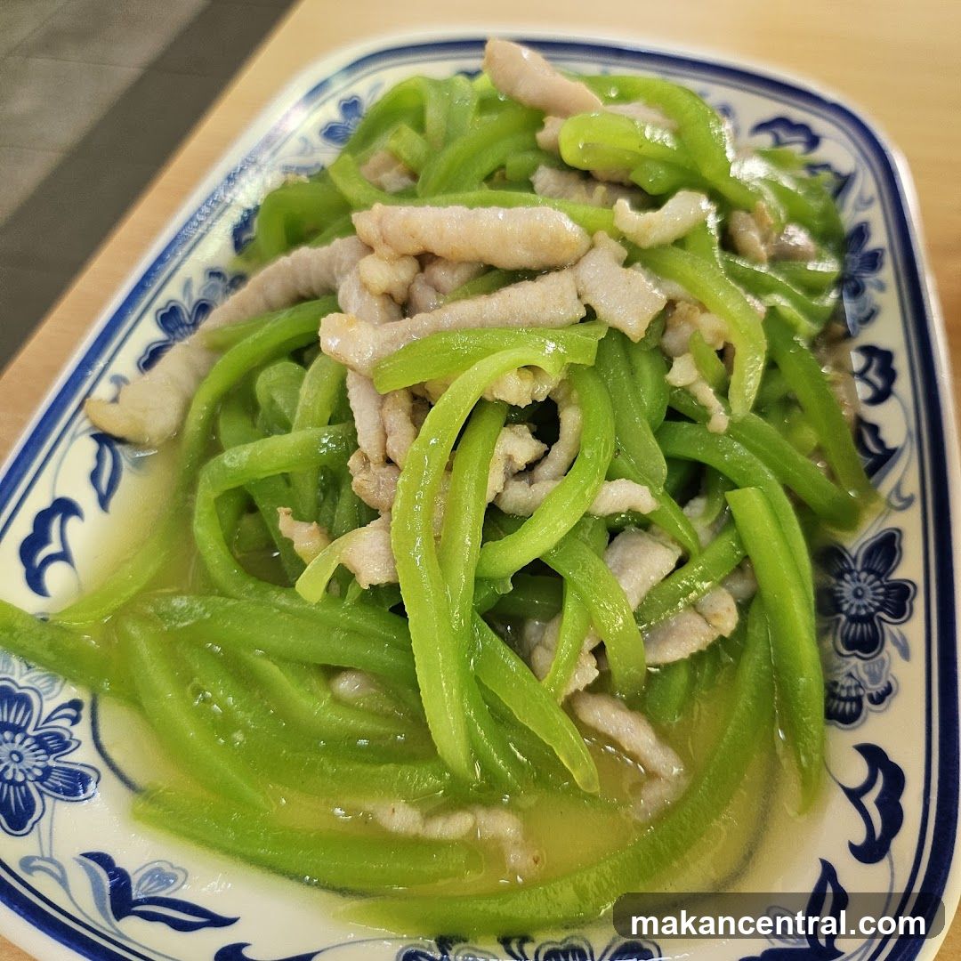 Stir-fried Green Peppers with Pork