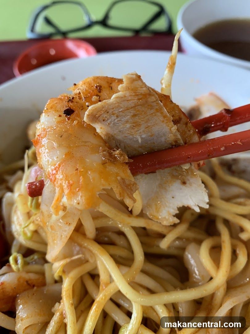Close-up of Noodles with Shrimp and Chicken