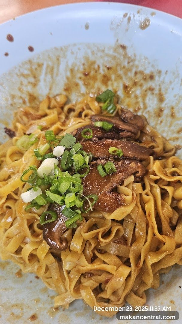 Noodles with Mushrooms and Scallions