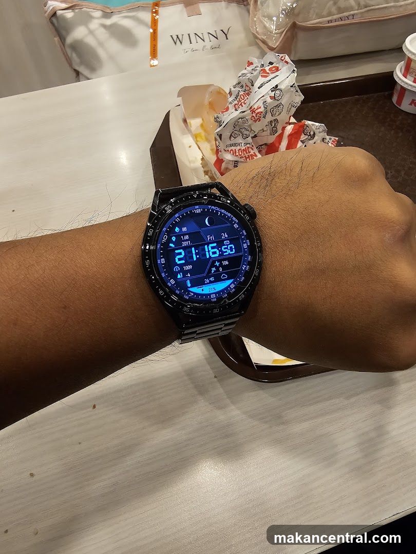 Watch and fast food
