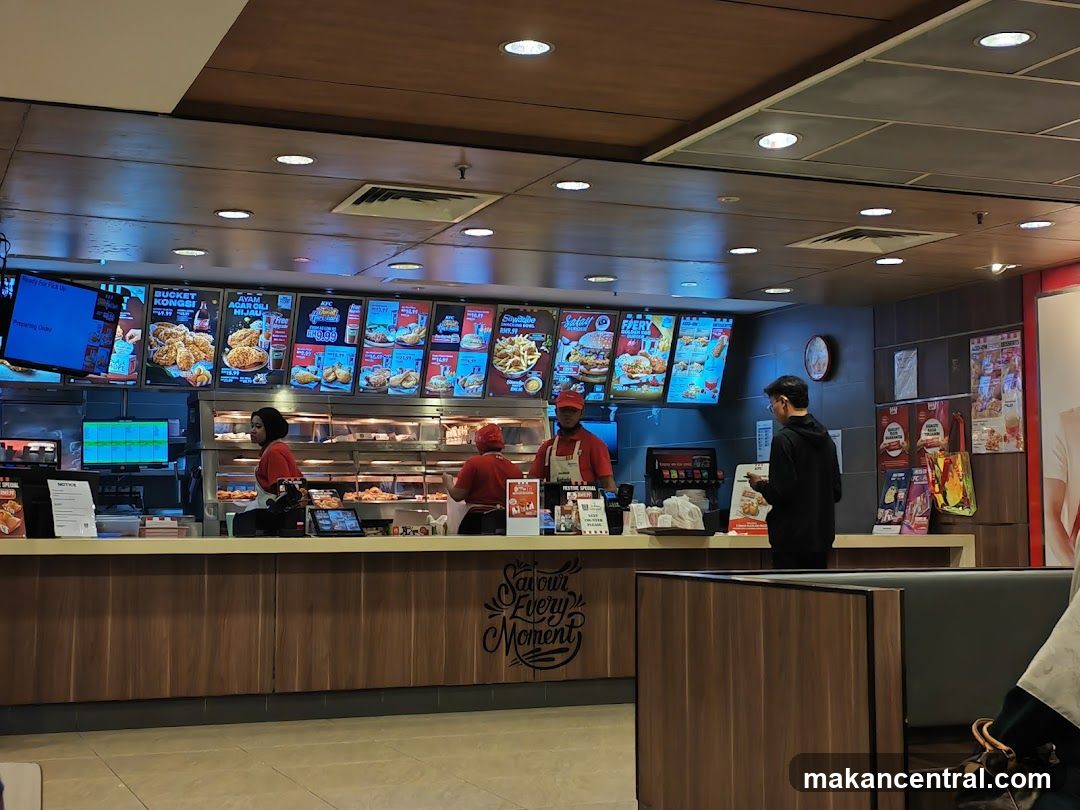 Fast Food Restaurant Counter