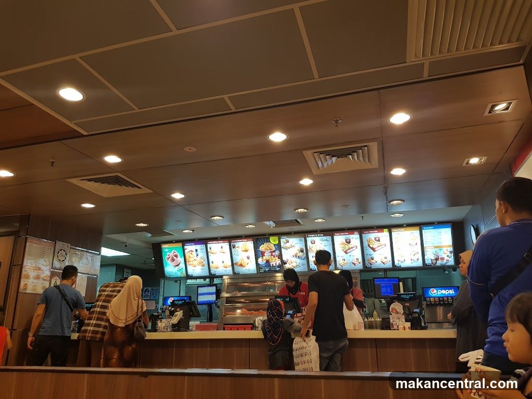 Fast Food Restaurant Counter