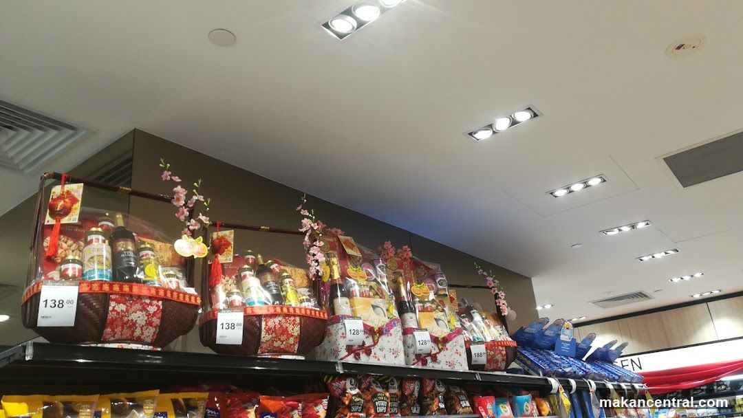 Gift Baskets and Snacks