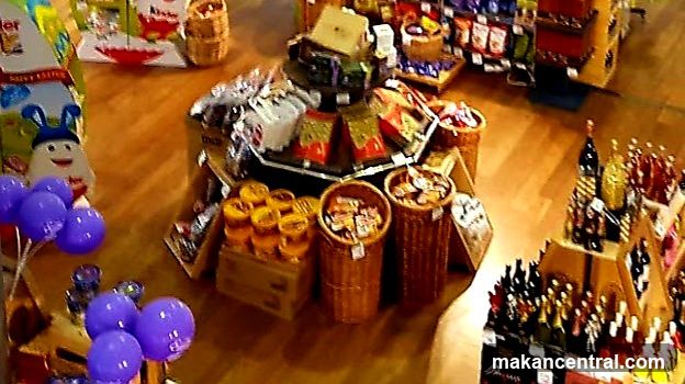 Confectionery and Beverage Display