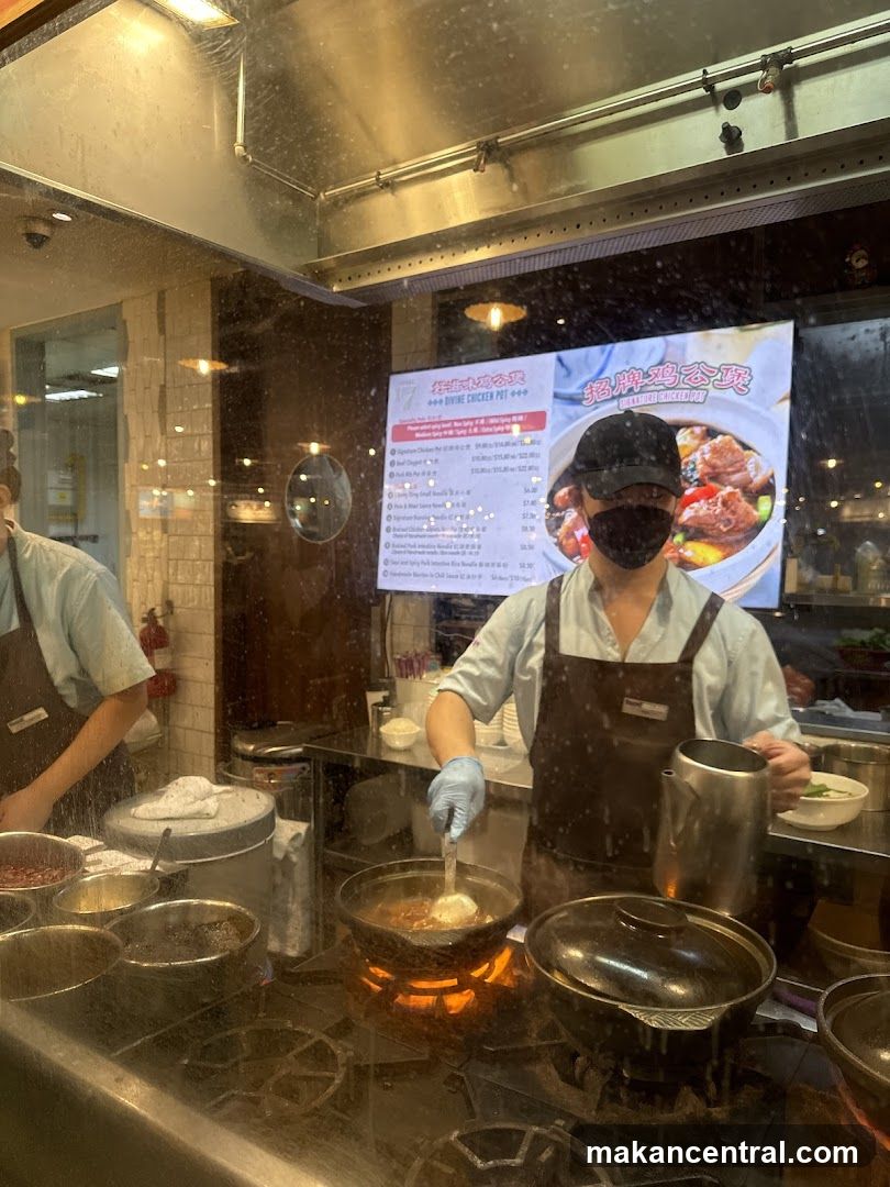 Divine Chicken Pot 好滋味雞公煲