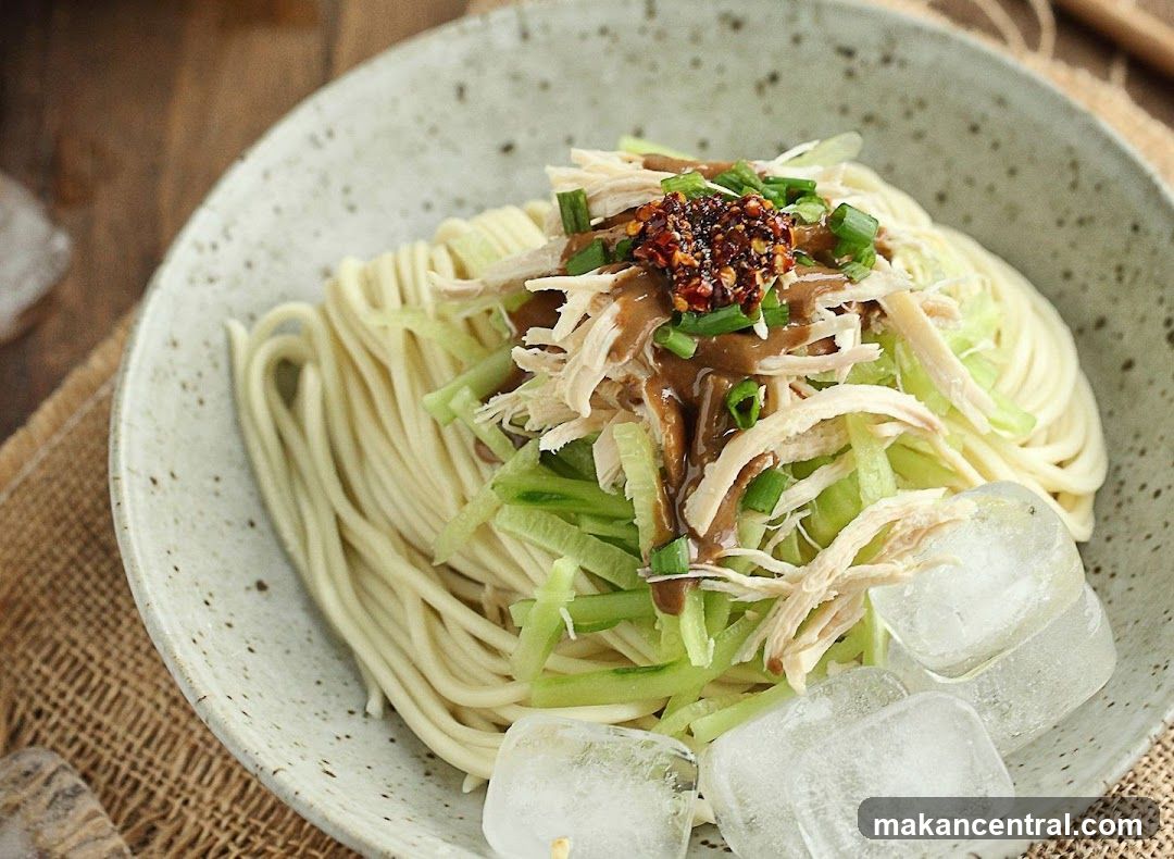 Cold Noodles with Shredded Chicken