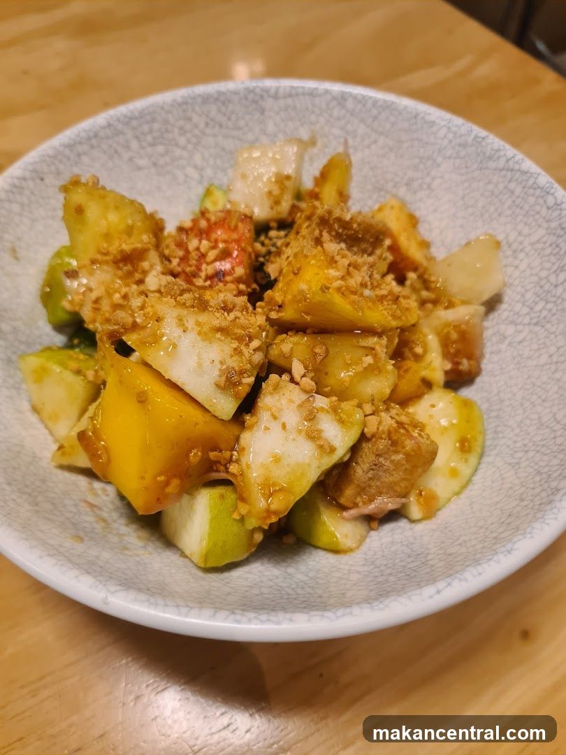 Fruit Salad with Peanuts