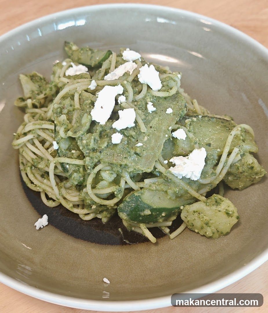 Spaghetti with Pesto and Feta