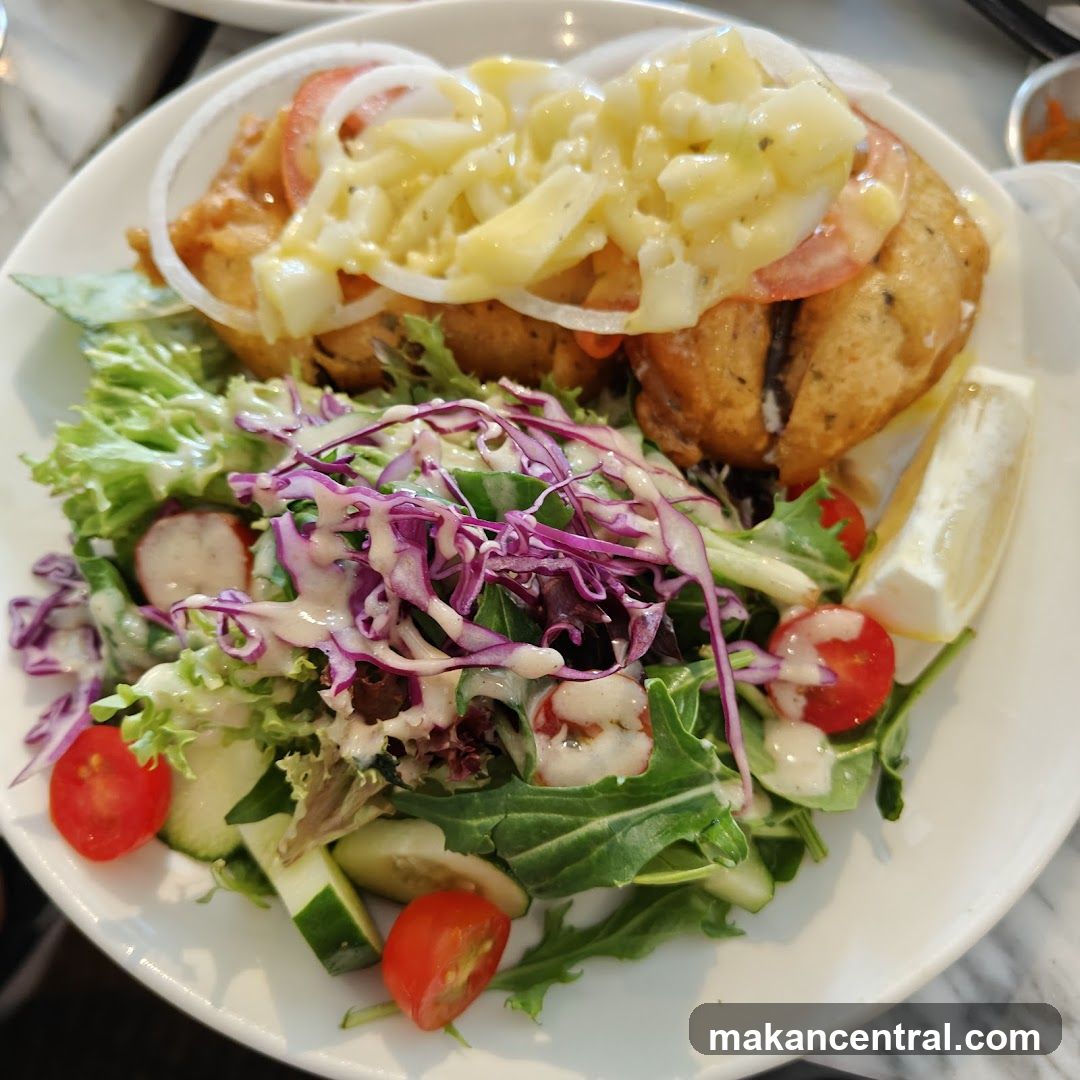 Sandwich with Salad