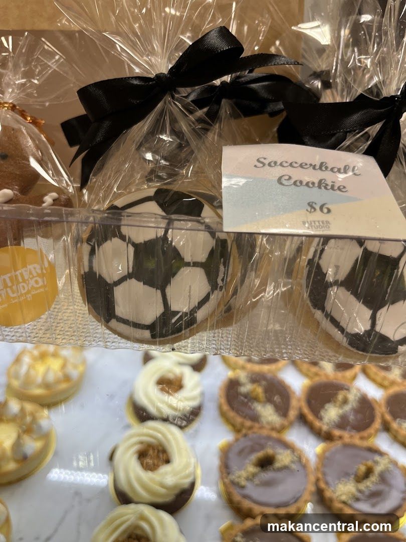 Soccerball Cookies and Tarts