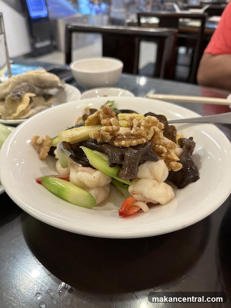 Shrimp and Walnut Stir-fry