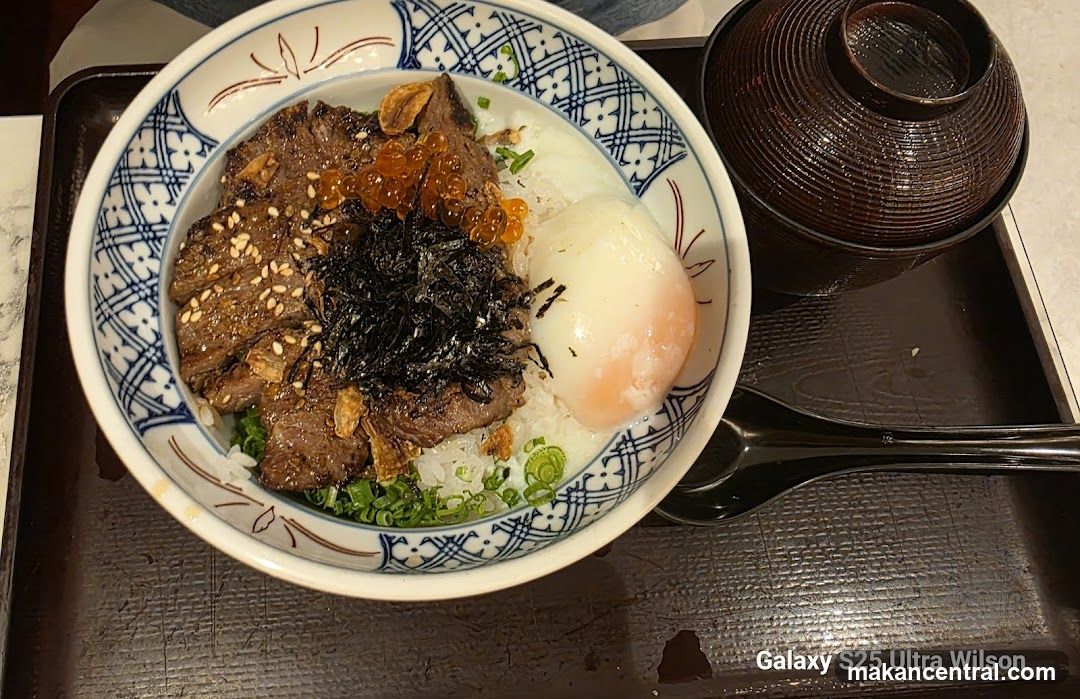 Beef Bowl with Egg and Roe