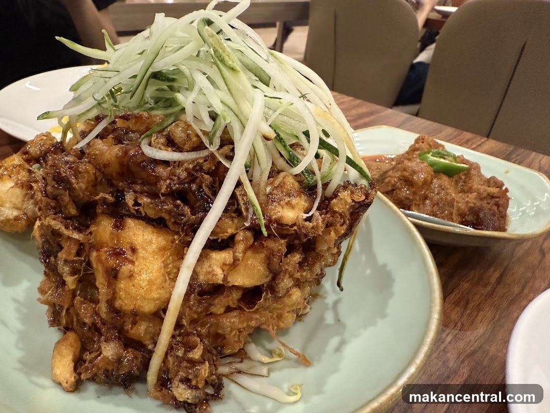 Fried Food Platter with Shredded Cucumber