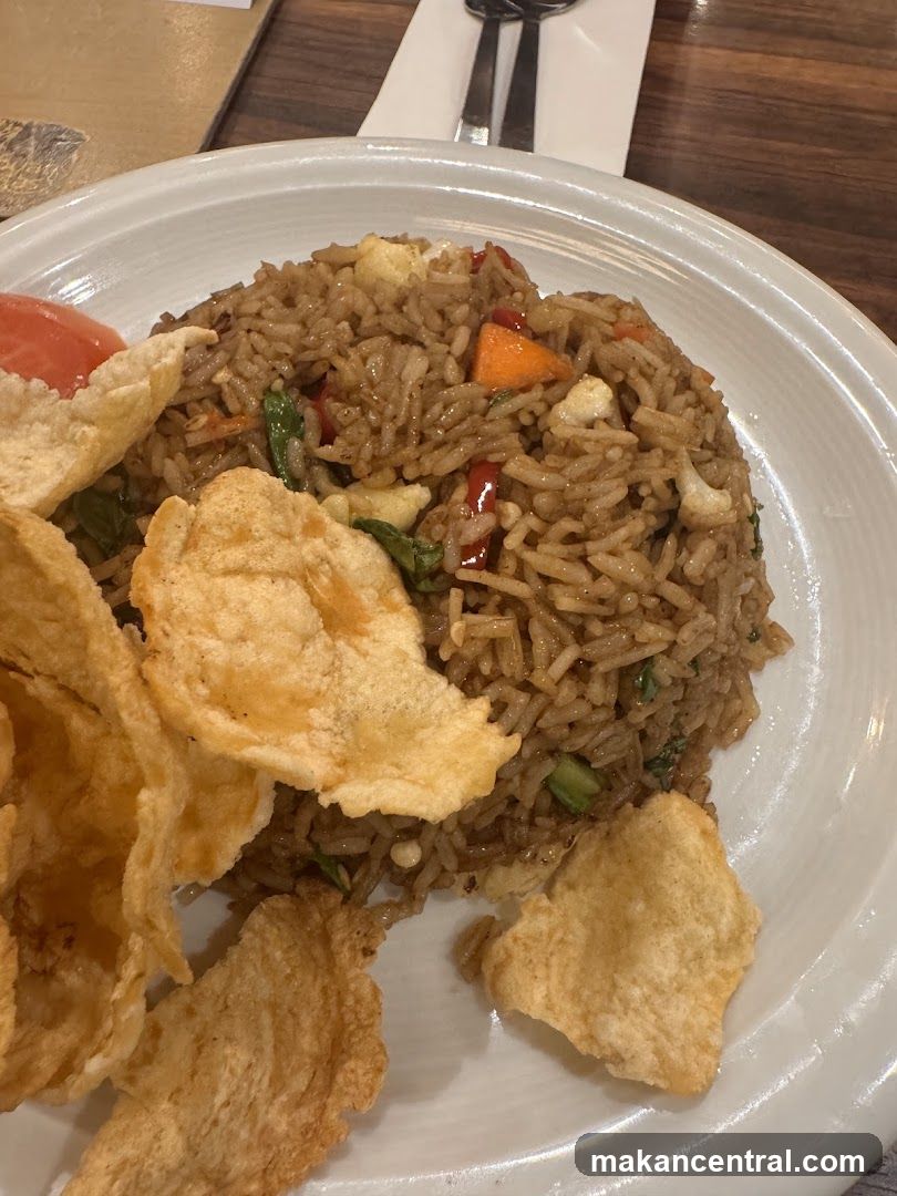Fried Rice with Crispy Crackers
