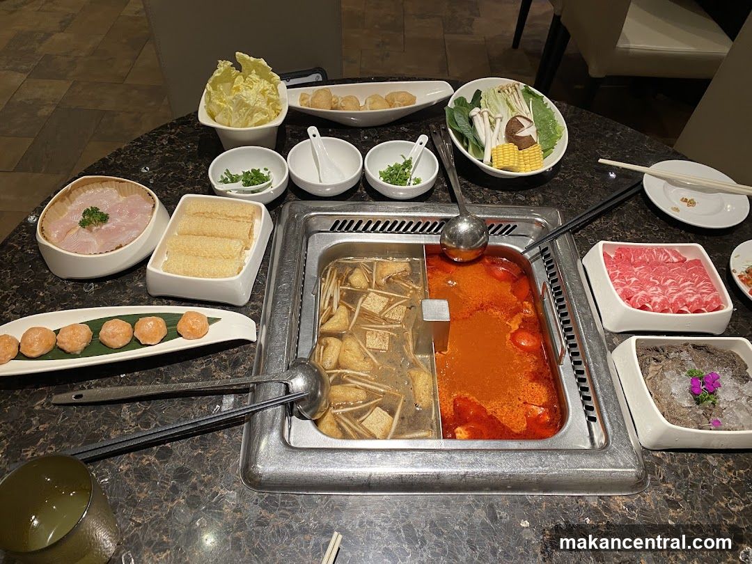 Hot Pot Dining Table Setup
