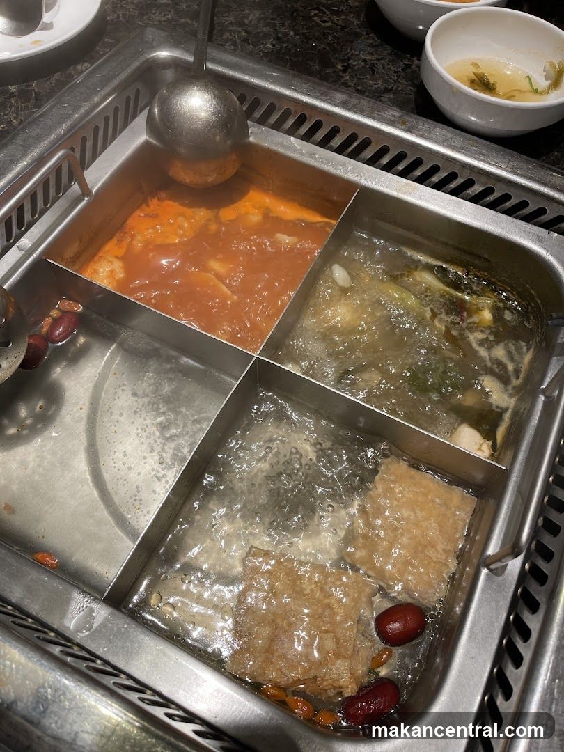 Hot Pot Dining Setup