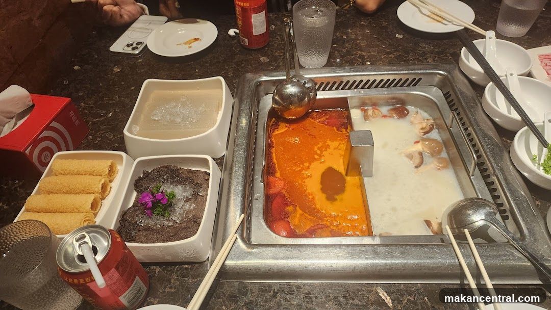 Hot Pot Dining Table