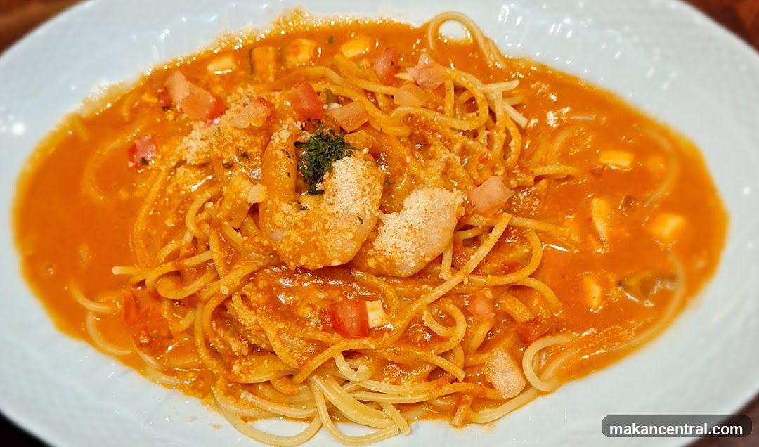 Spaghetti with Shrimp in Tomato Sauce
