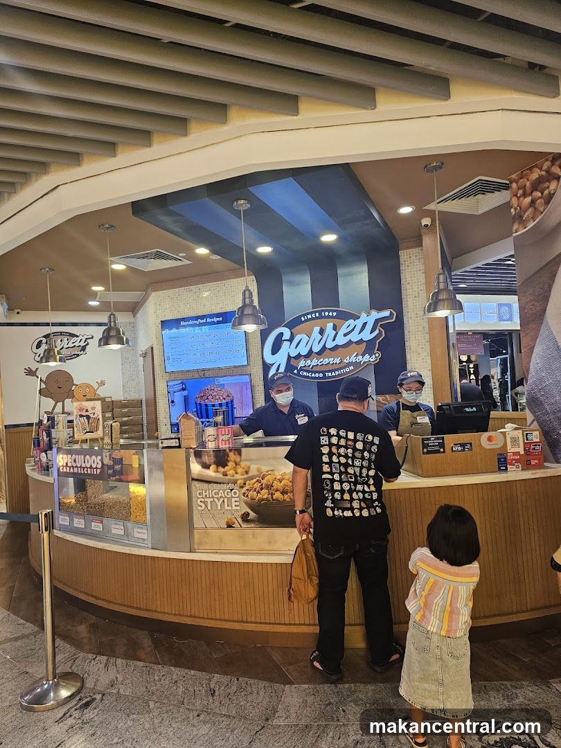 Garrett Popcorn Shop Interior