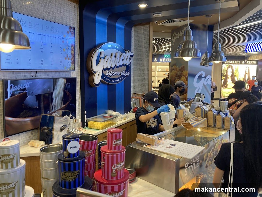 Garrett Popcorn Shops Interior