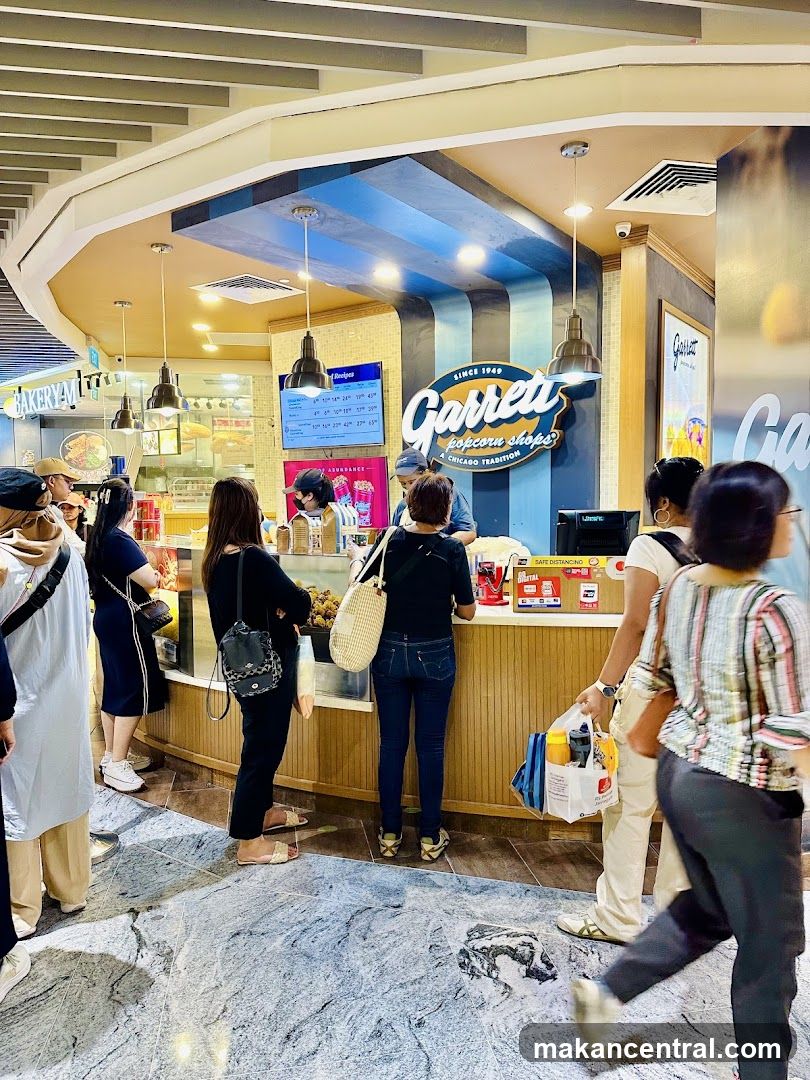 Garrett Popcorn Shop Interior