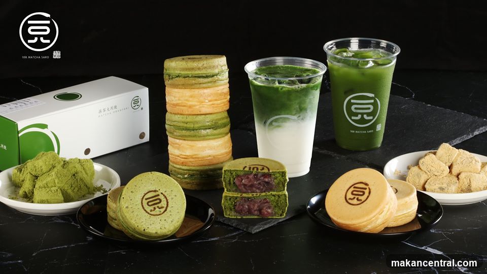 Matcha Sake Product Display