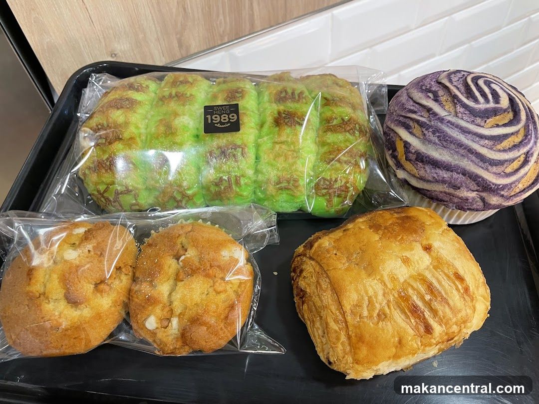 Baked Goods Display