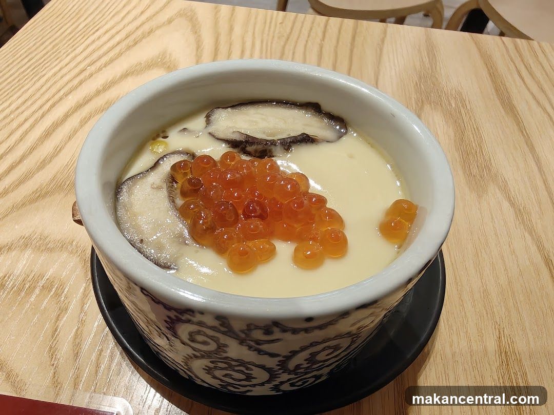 Dessert in ceramic bowl