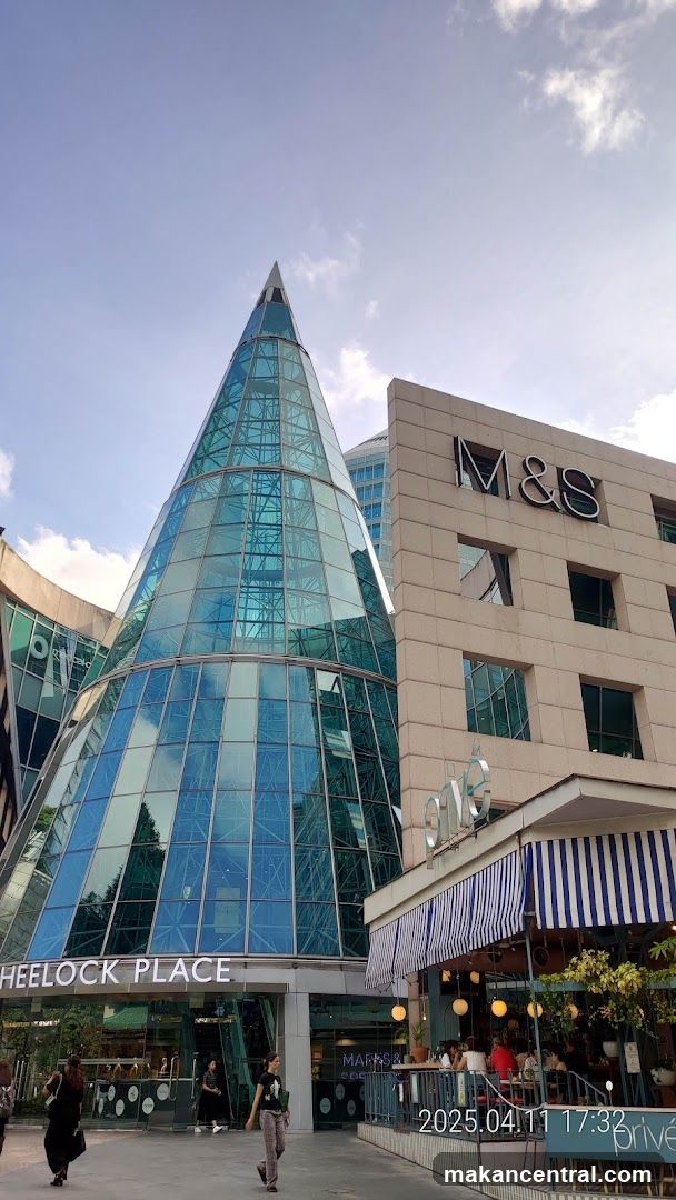 M&S Café