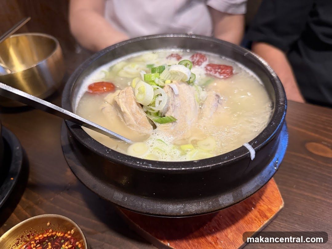 Restaurant Interior Dish