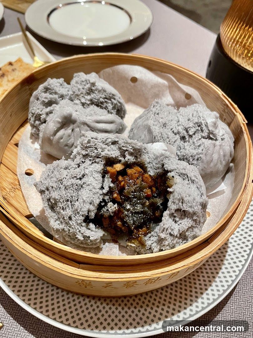 Steamed Dumplings in Bamboo Steamer