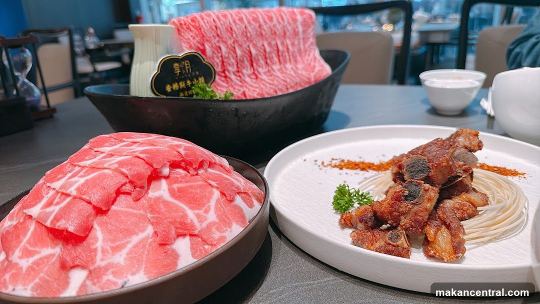 Restaurant Interior Food Display