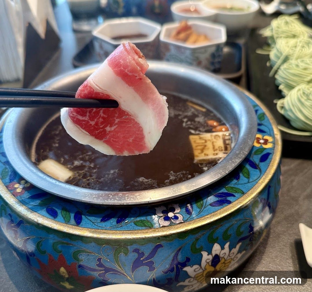 Hot Pot Dining Scene