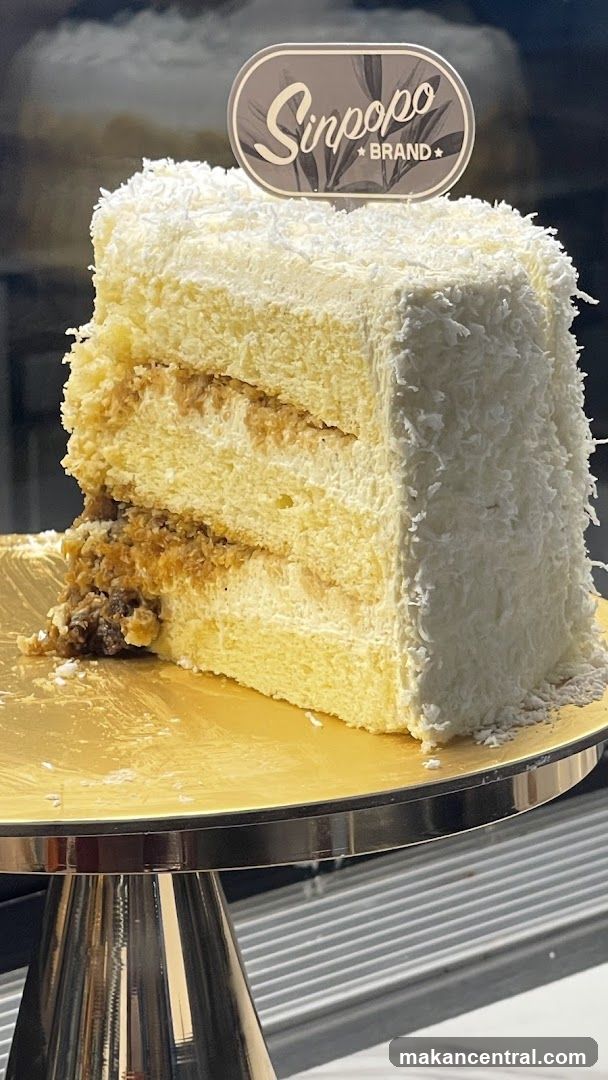 Sinpopo Brand Cake Display
