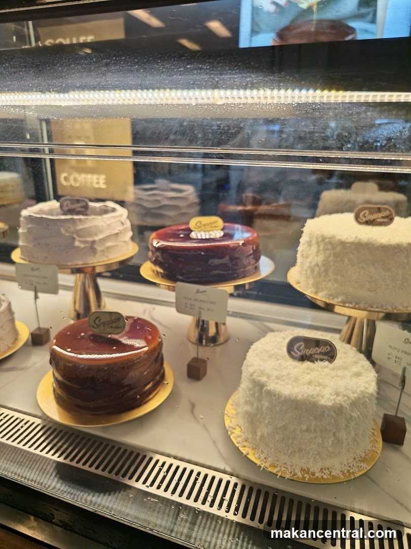 Cake Display Case