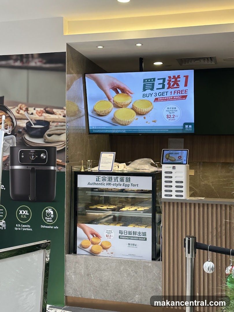 Interior display of egg tart stand