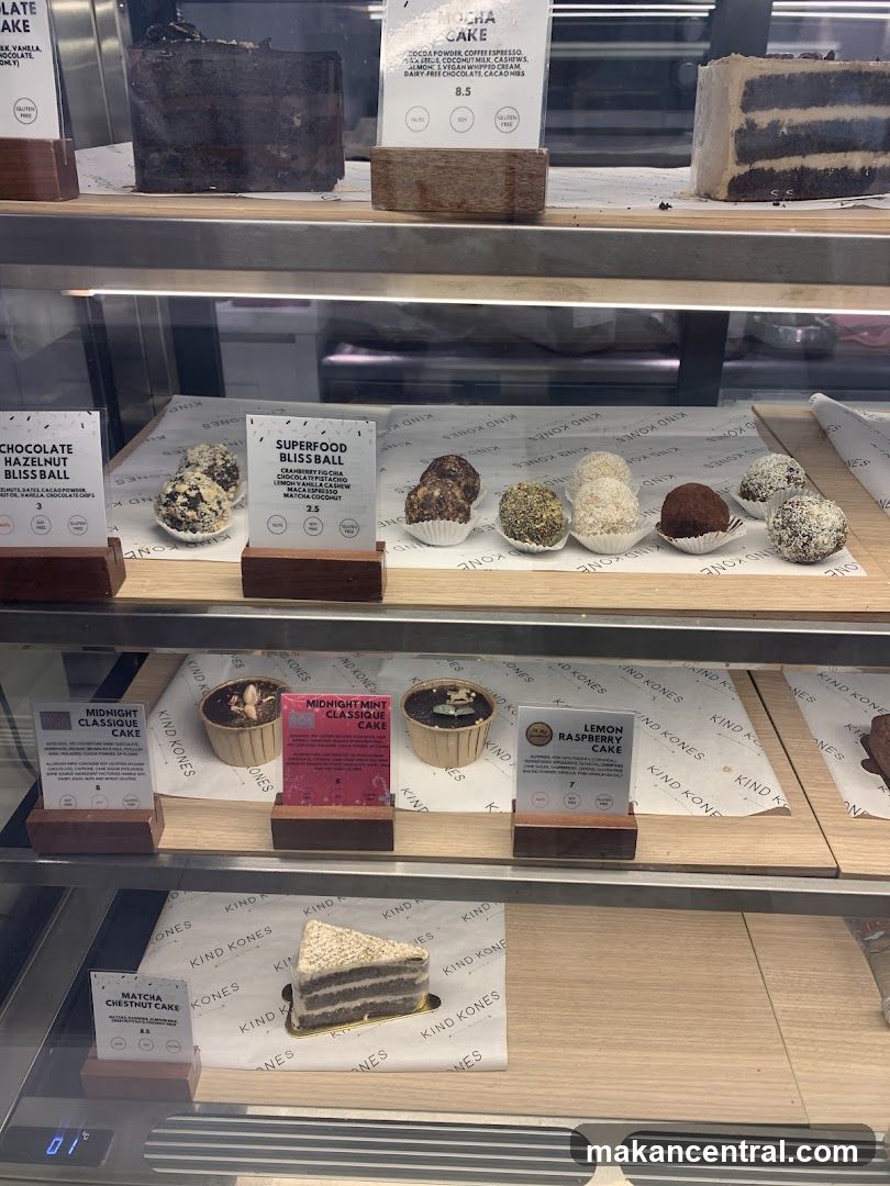 Cake Display Case