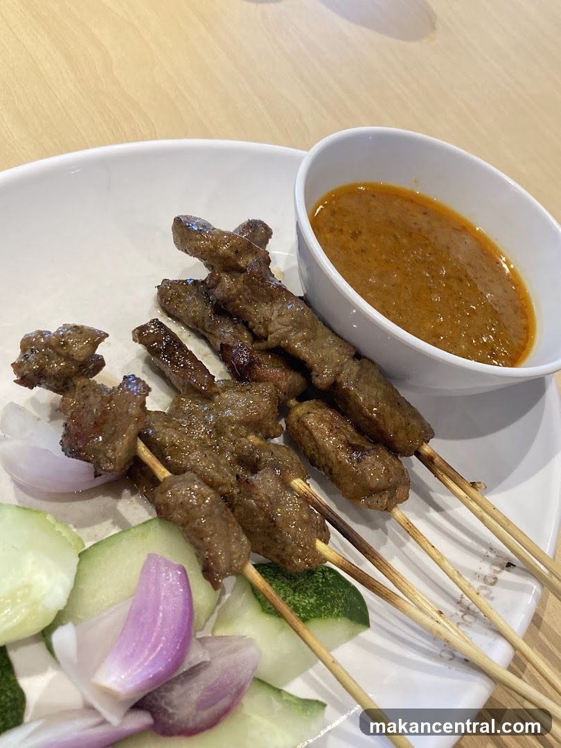 Sate with Sauce and Vegetables