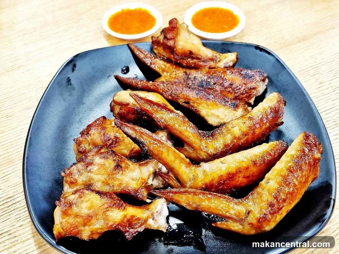 Grilled Chicken Wings with Sauce