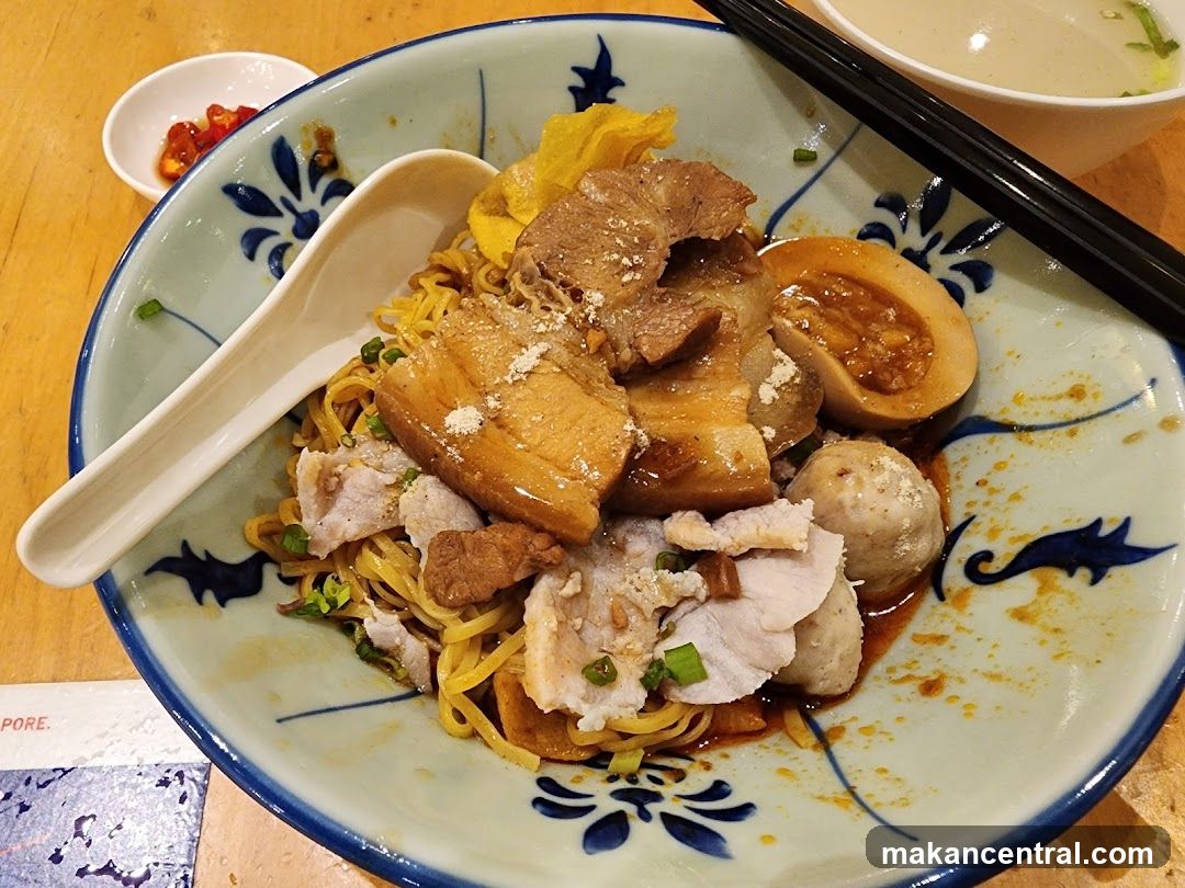 Noodle Dish in Ceramic Bowl