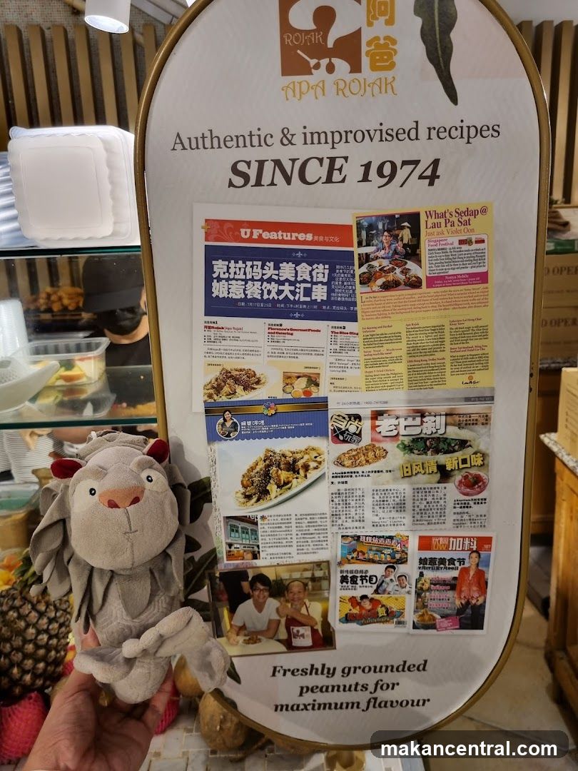 Apa Rojak Shop Interior Display