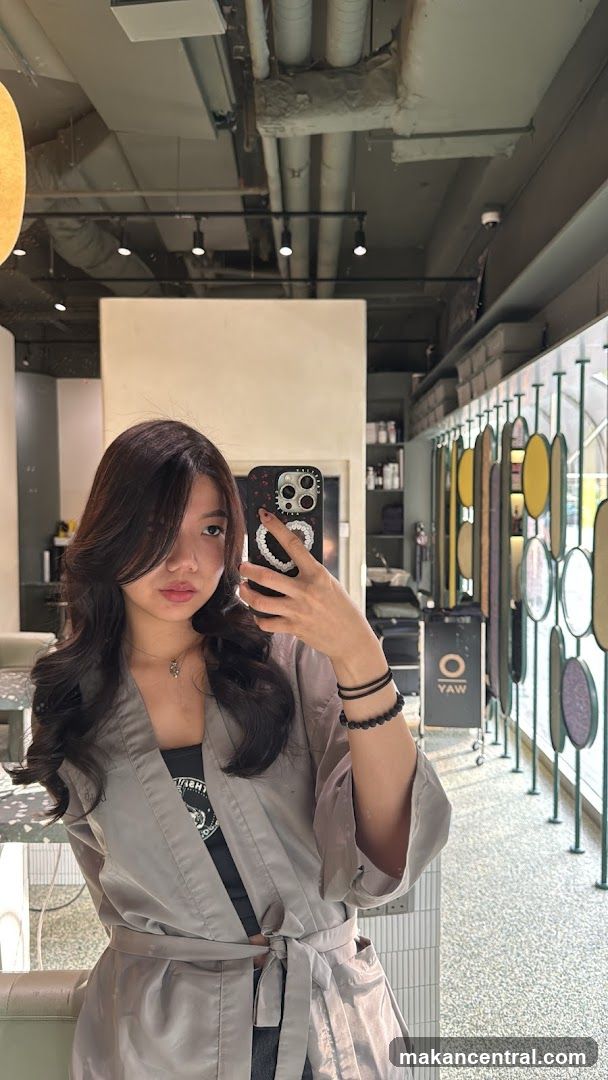 Interior Selfie at Salon