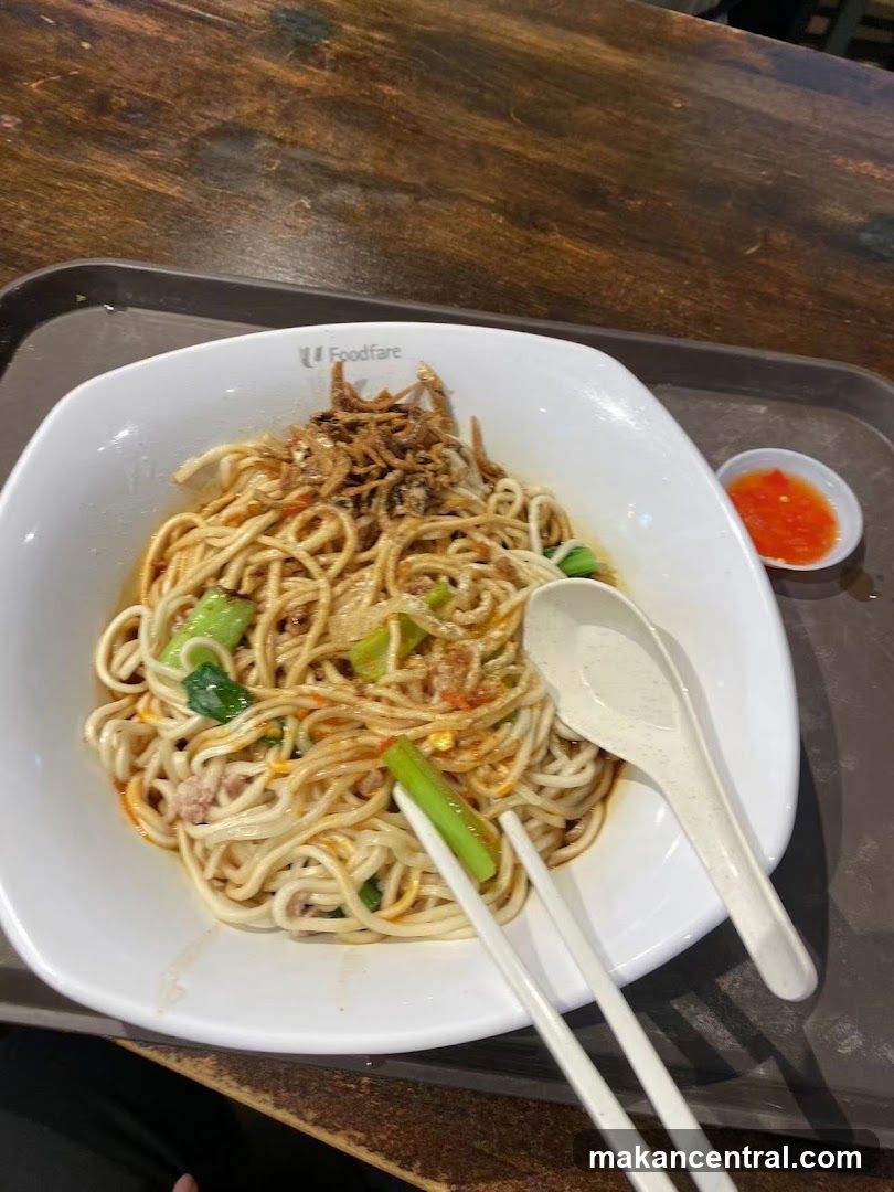 Qiu Lian Ban Mee 秋莲板面